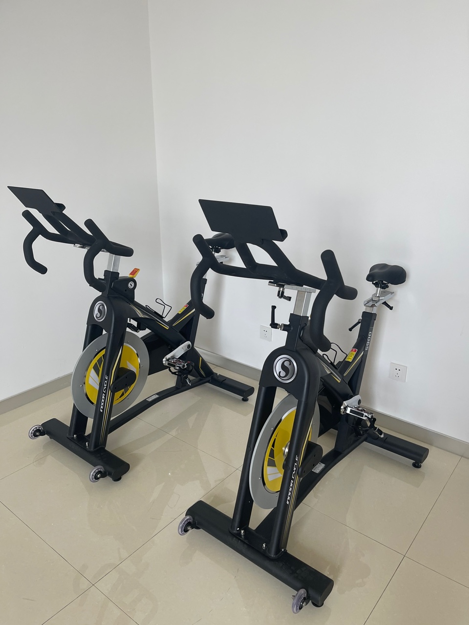 動(dòng)感單車(chē) 動(dòng)感單車(chē)